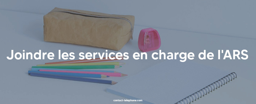 Matériel scolaire : trousse, taille crayons, crayons et cahier.